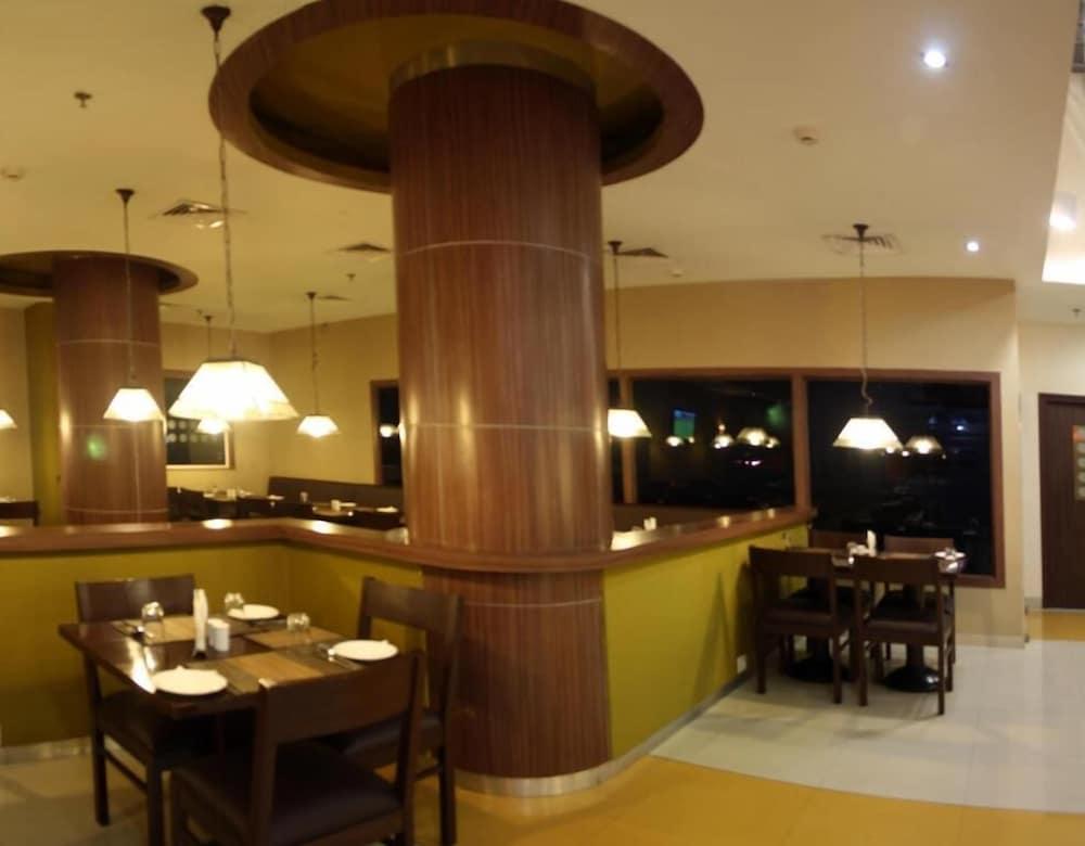 Hotel Manesar Гургаон Экстерьер фото