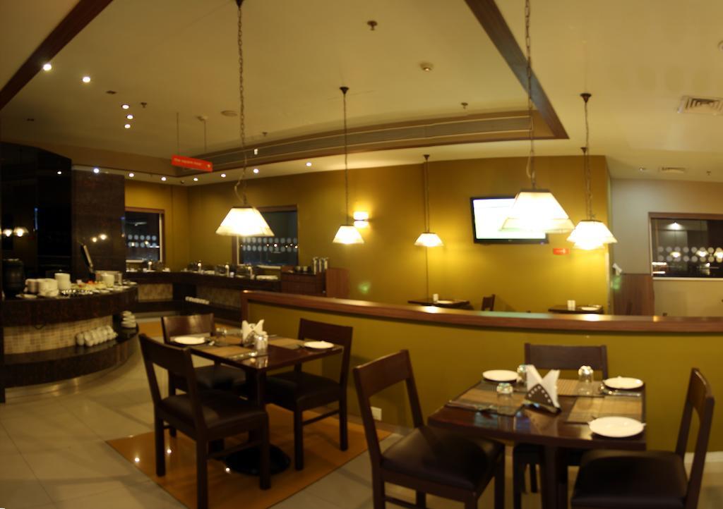 Hotel Manesar Гургаон Экстерьер фото